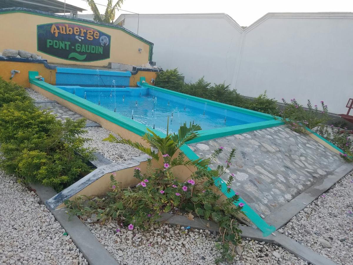 Auberge Pont-Gaudin Gonaives Esterno foto